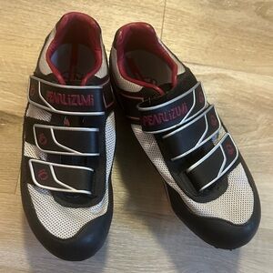 Pearl Izumi Women's Mesh Cycling Shoes in White, Black & Pink Accents